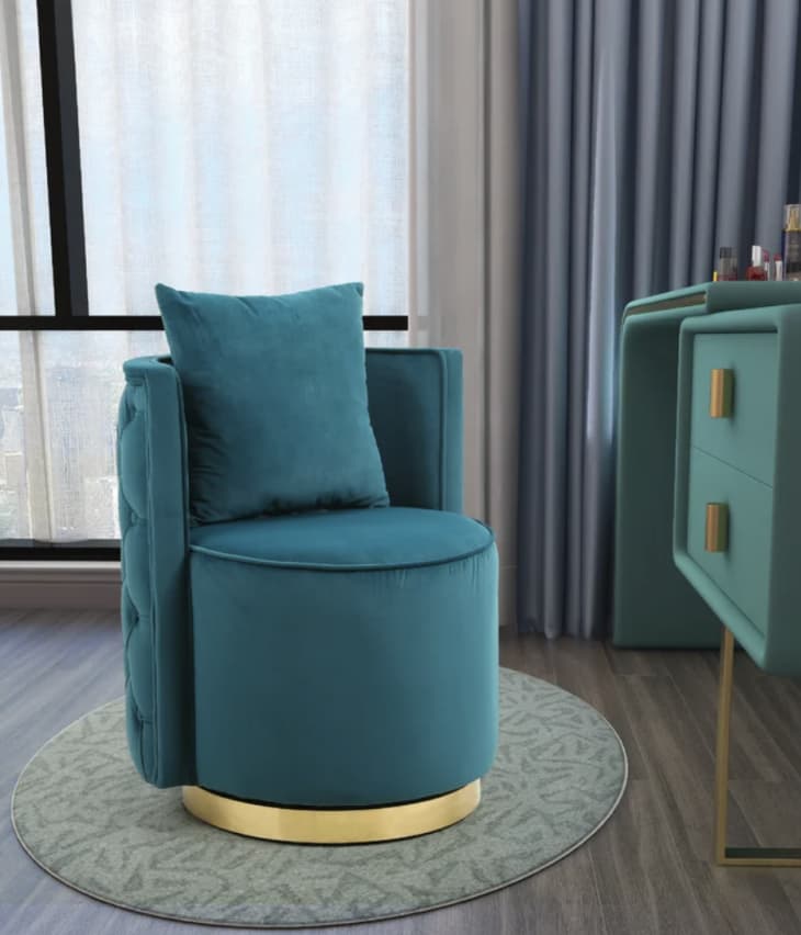 Narrow outlet swivel chair